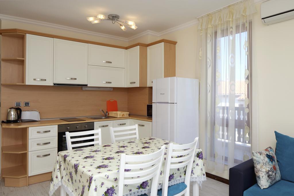 Mars Apartments In Tryavna Beach Complex Szveti Vlasz Kültér fotó